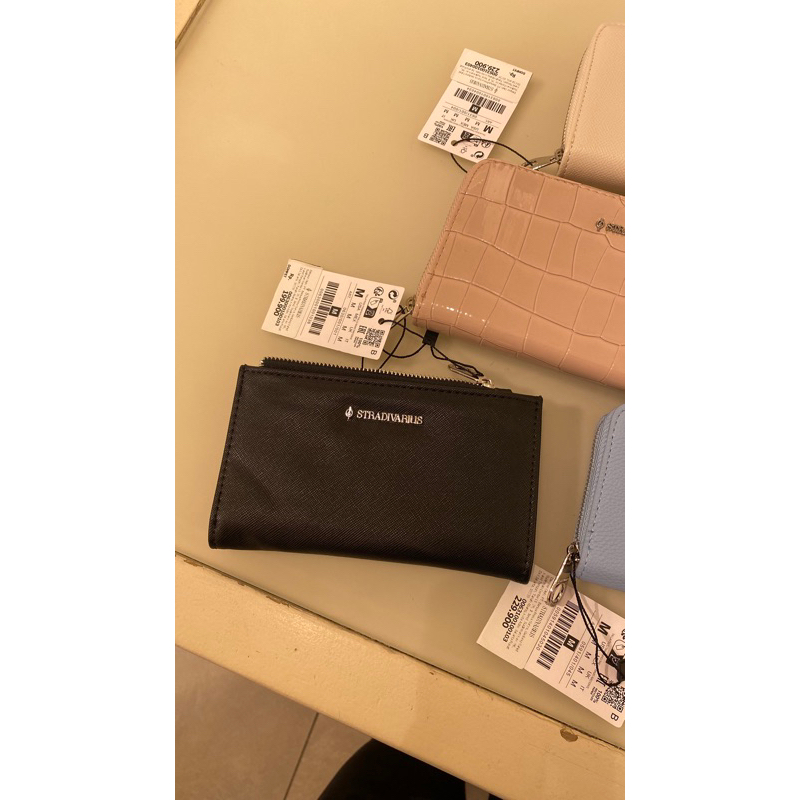 DOMPET STRADIVARIUS
