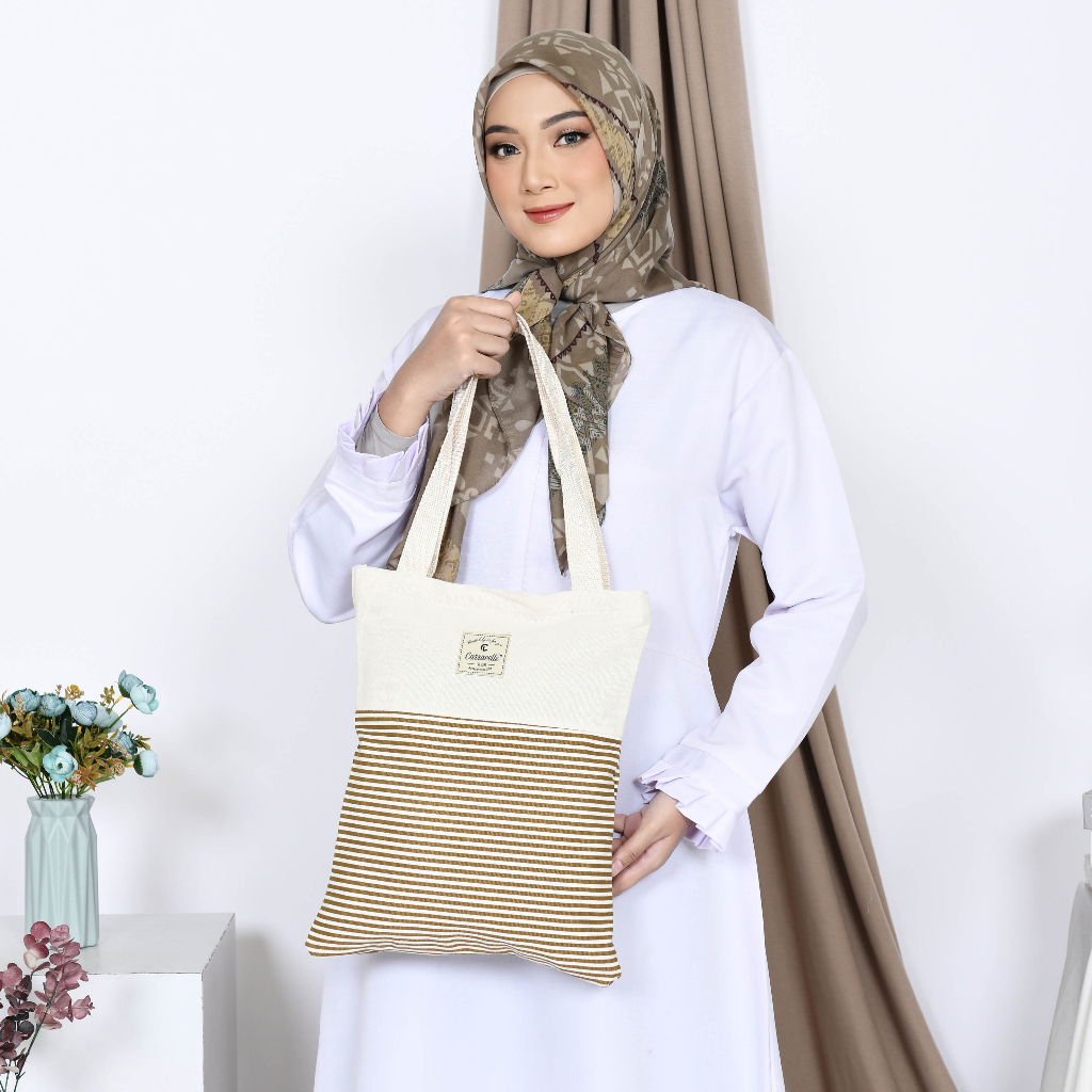 Tas Kuliah Wanita Model Tote Bag Resleting Cewek Kekinian Bahan kanvas polos dan Canvas motif bisa Custom Sablon untuk seminar gift dan souvenir pernikahan dll