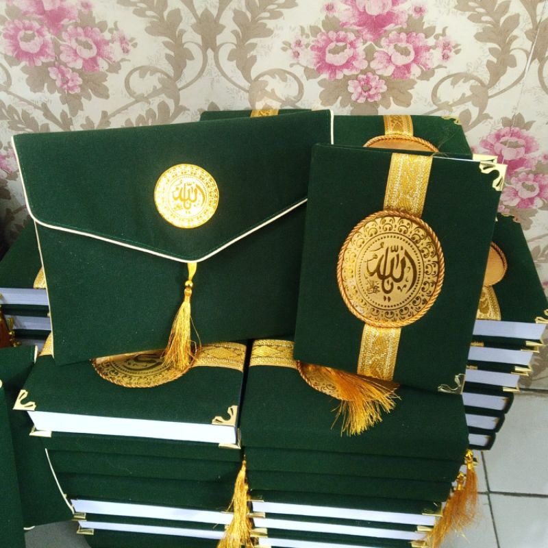 CETAK PAKET BUKU YASIN HARDCOVER DAN DOMPET BERBAHAN BLUDRU