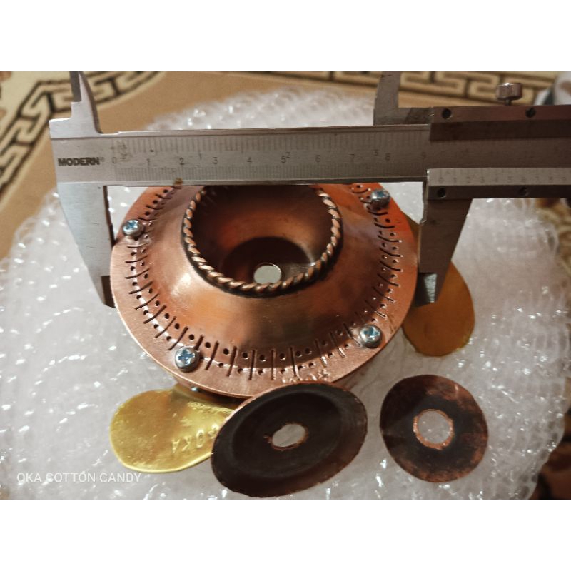 Tungku Twister Tembaga mesin Arumanis ada prophil lubang gula