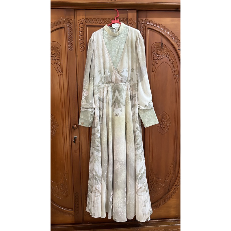 L by laudya cynthia bella