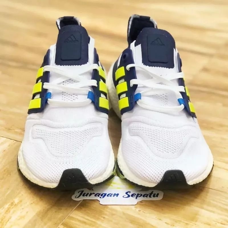 Adidas Ultraboost 22 &quot;Cloud White/Solar Yellow-Blue&quot;