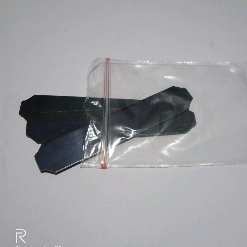 

1pak plat hitam /3 pics staples /stapler tembak /gun tacker rapid r23