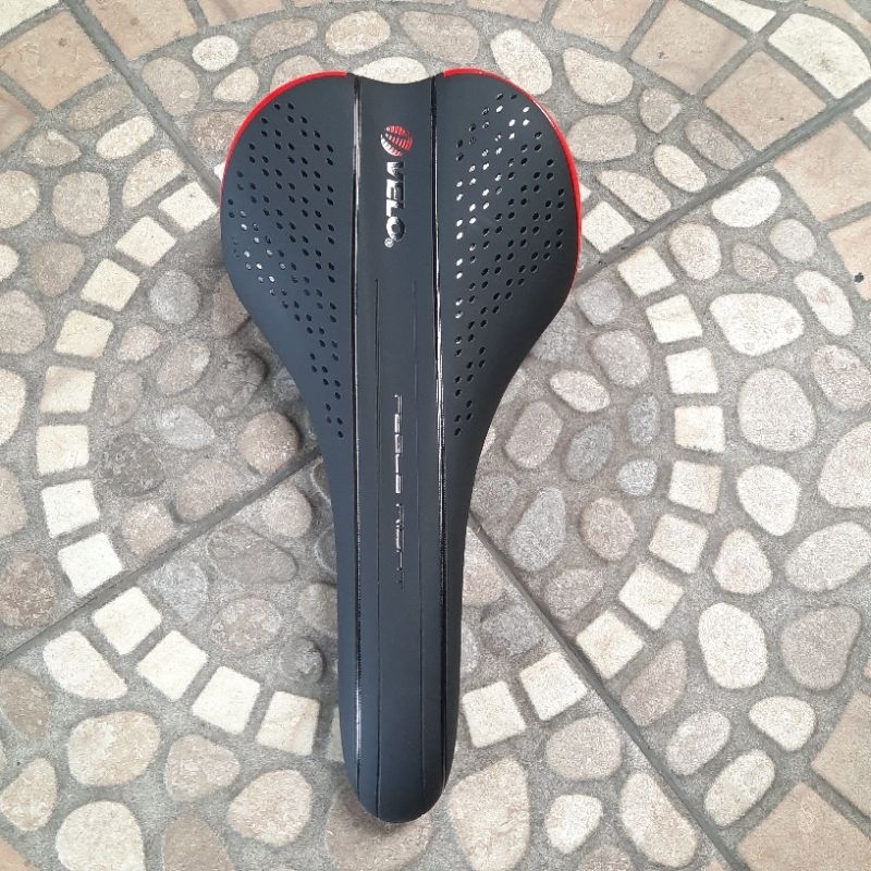 SADEL MTB VELO HITAM MERAH 1353