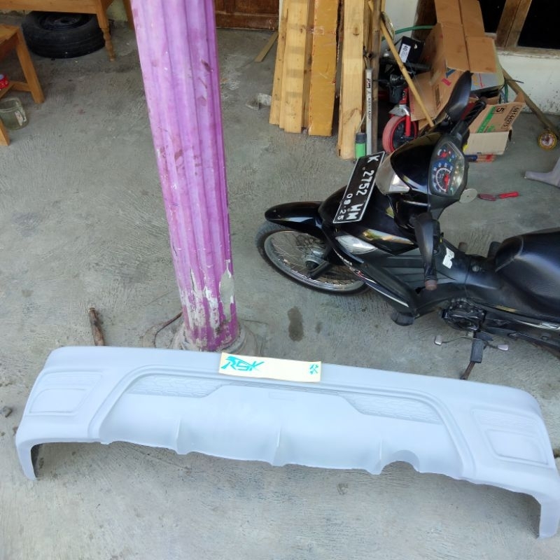 Bodykit belakang Timor model yaris