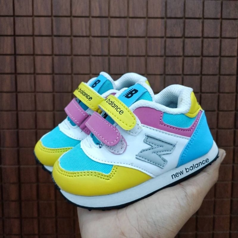 Sepatu Sneakers Anak Sepatu Anak Laki Laki Perempuan Unisex Usia 1-10 Tahun Sepatu Kasual Sport Import Quality