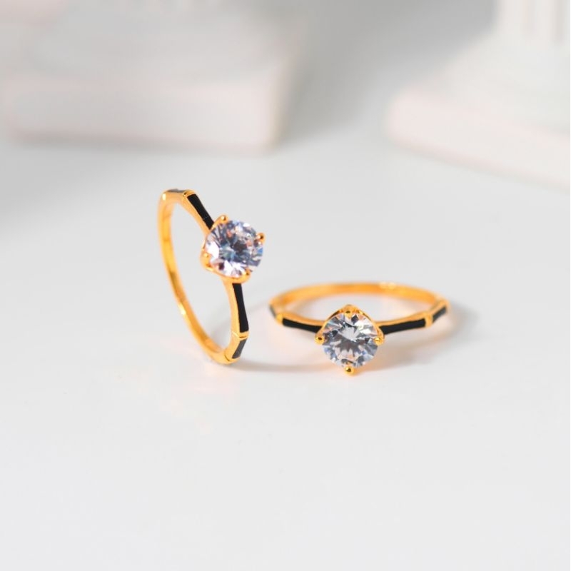 Cincin Emas Solitaire Bambu Cat Hitam - Toko Emas Gadjah