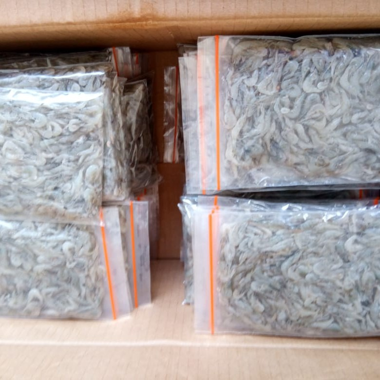 

Udang Air Tawar - UDang Paka Predator - Udang Konsumsi - Udang size 1-2 cm 500 gram