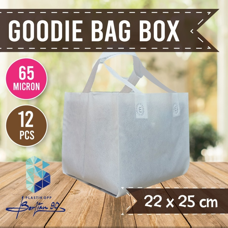 

iDk90 Goodie Bag Handle Box uk 22x22x25 cm Isi 12 Pcs Tebal 65 gsm
