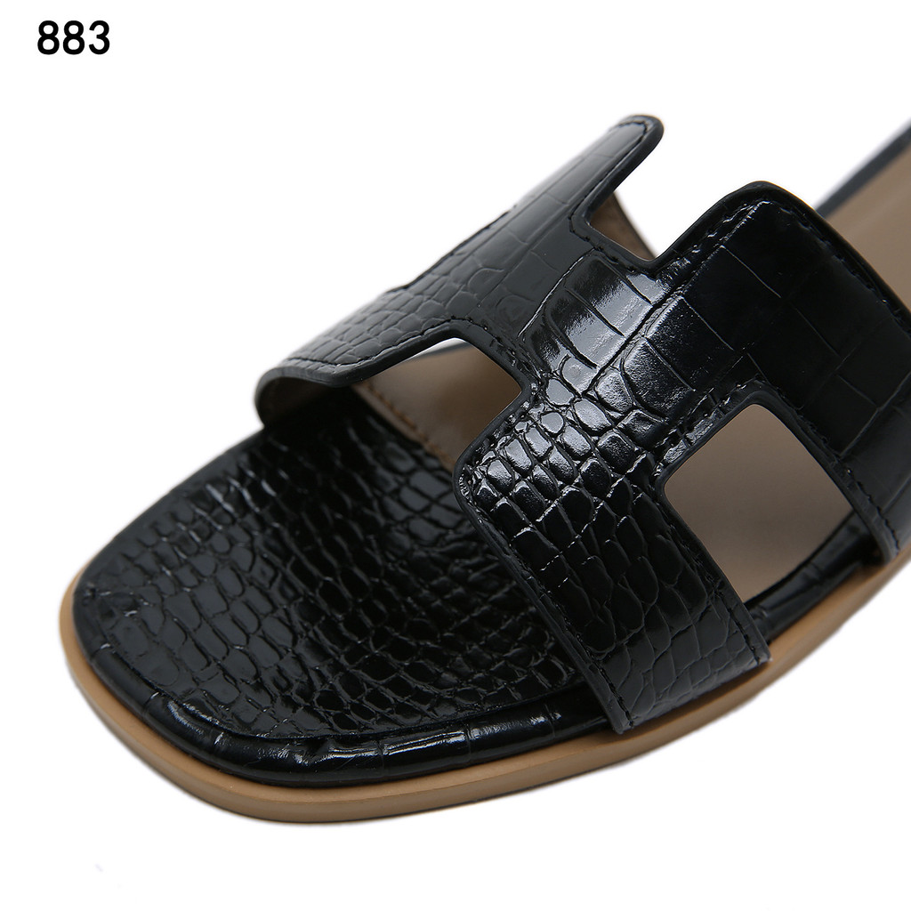 883 Croco Sandal