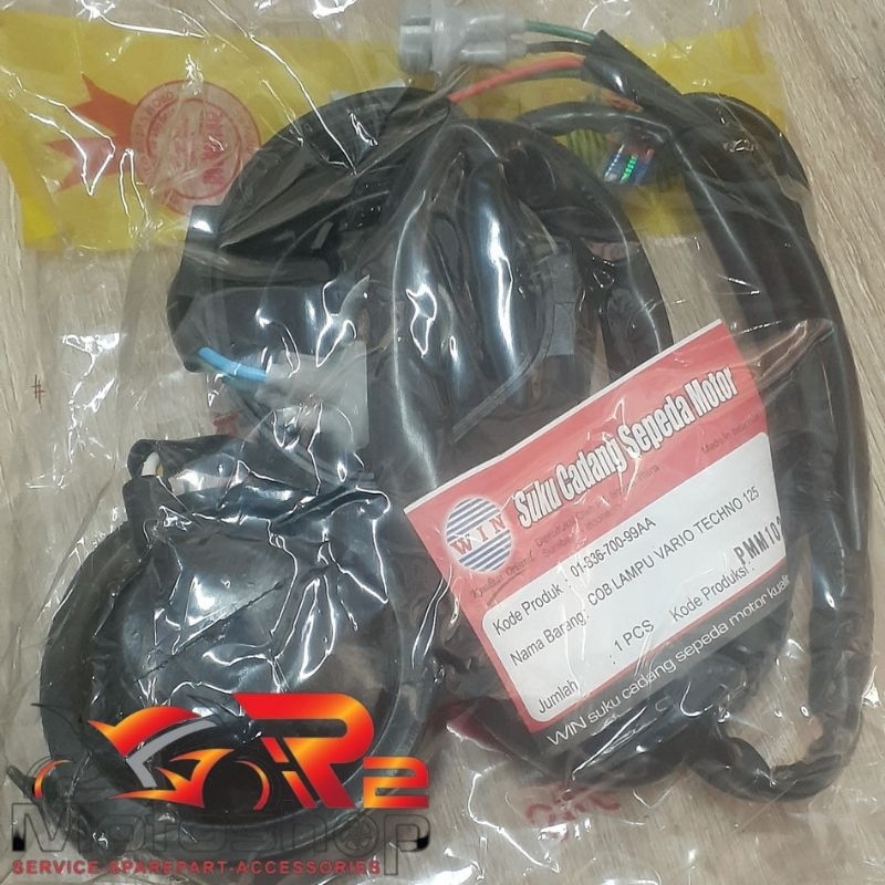 FITTING LAMPU VARIO TECHNO 125 WIN