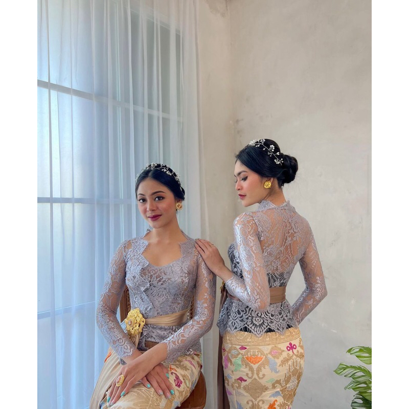 Kain kebaya metalik