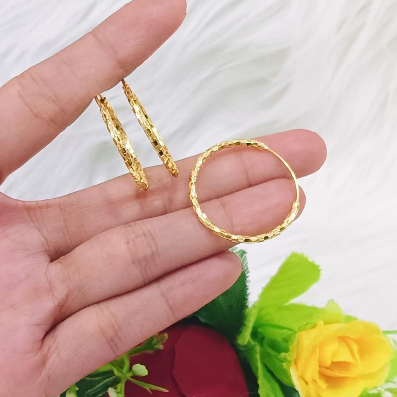 Anting wanita gipsy titanium lapis emas