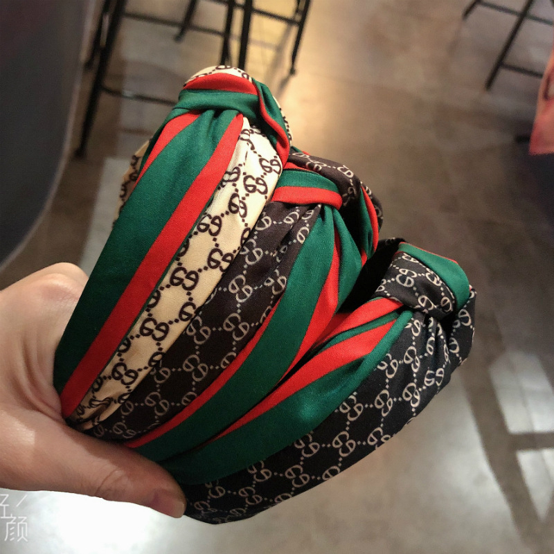 Bando korea Versi Korea dari ikat rambut kain bertepi lebar yang diikat retro Sederhana dan temperamen Gaya Mori net red wewangian kecil gadis cuci muka ring kepala headband bandana