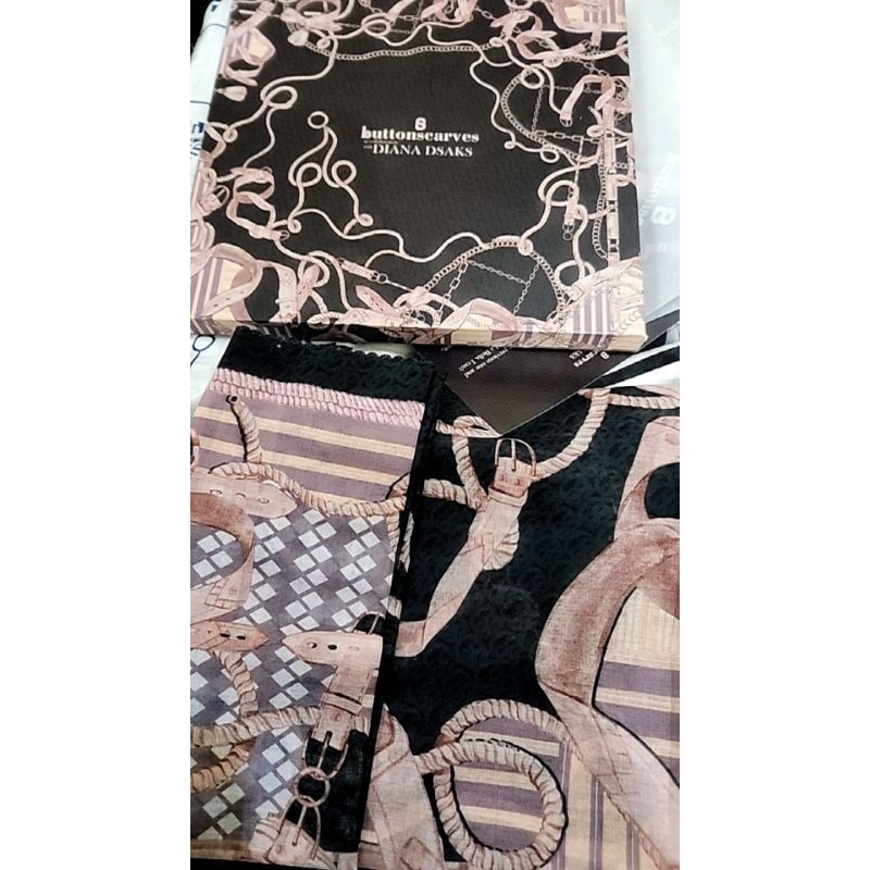 Buttonscarves Chain 2 - Black