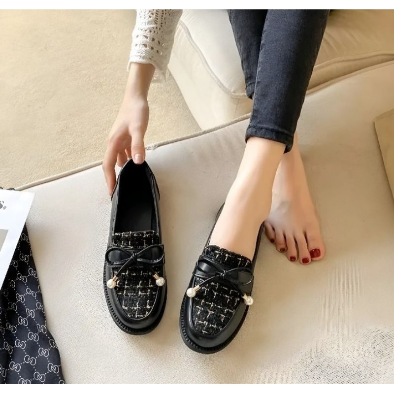 SEPATU WANITA LOAFERS '' OOTD '' DOCMART STYLE KOREA PREMIUM 032