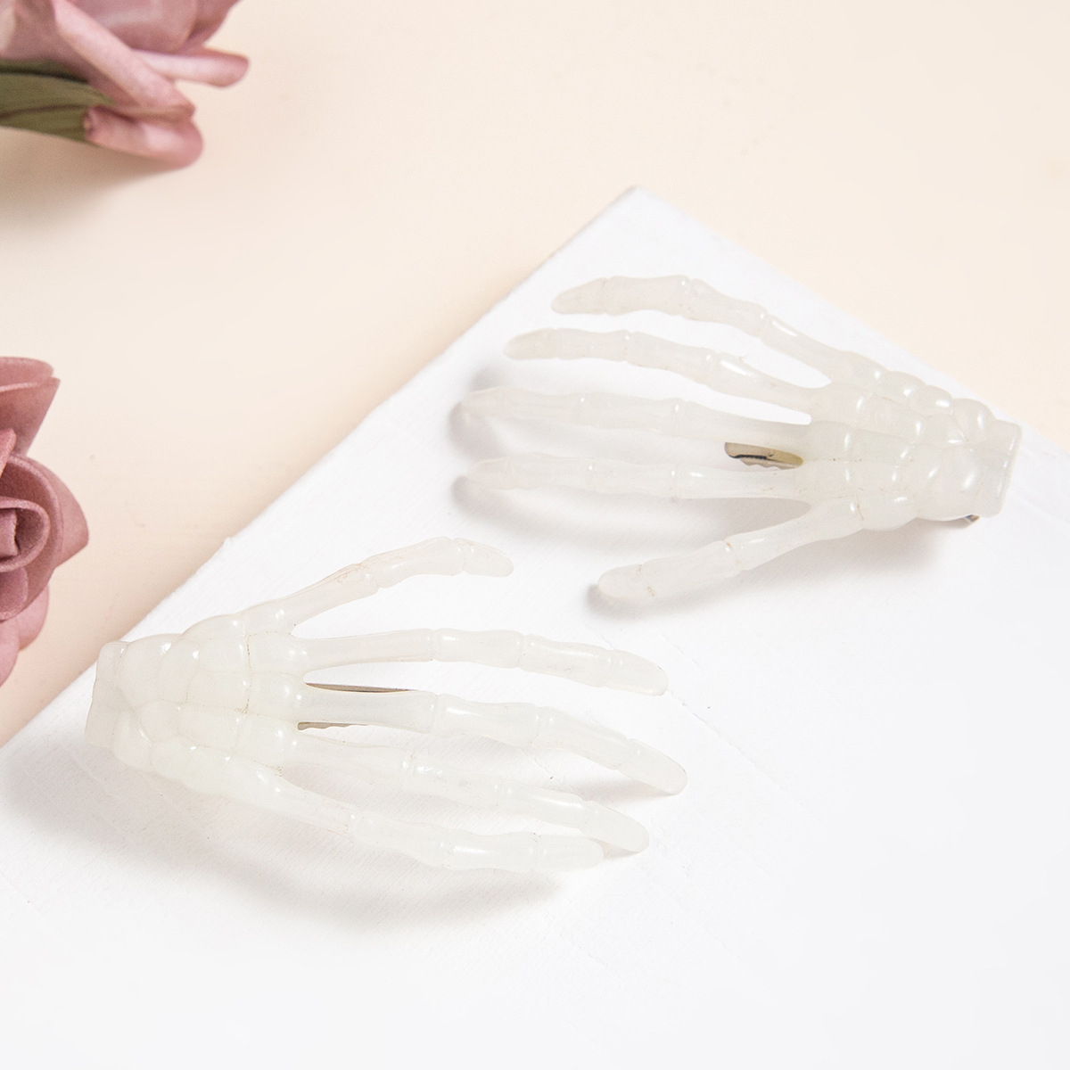 AC095 Jepit Rambut Poni Hair Pin Tangan Tengkorak Karakter Halloween Korea