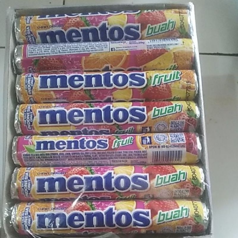 

Mentos fruit roll