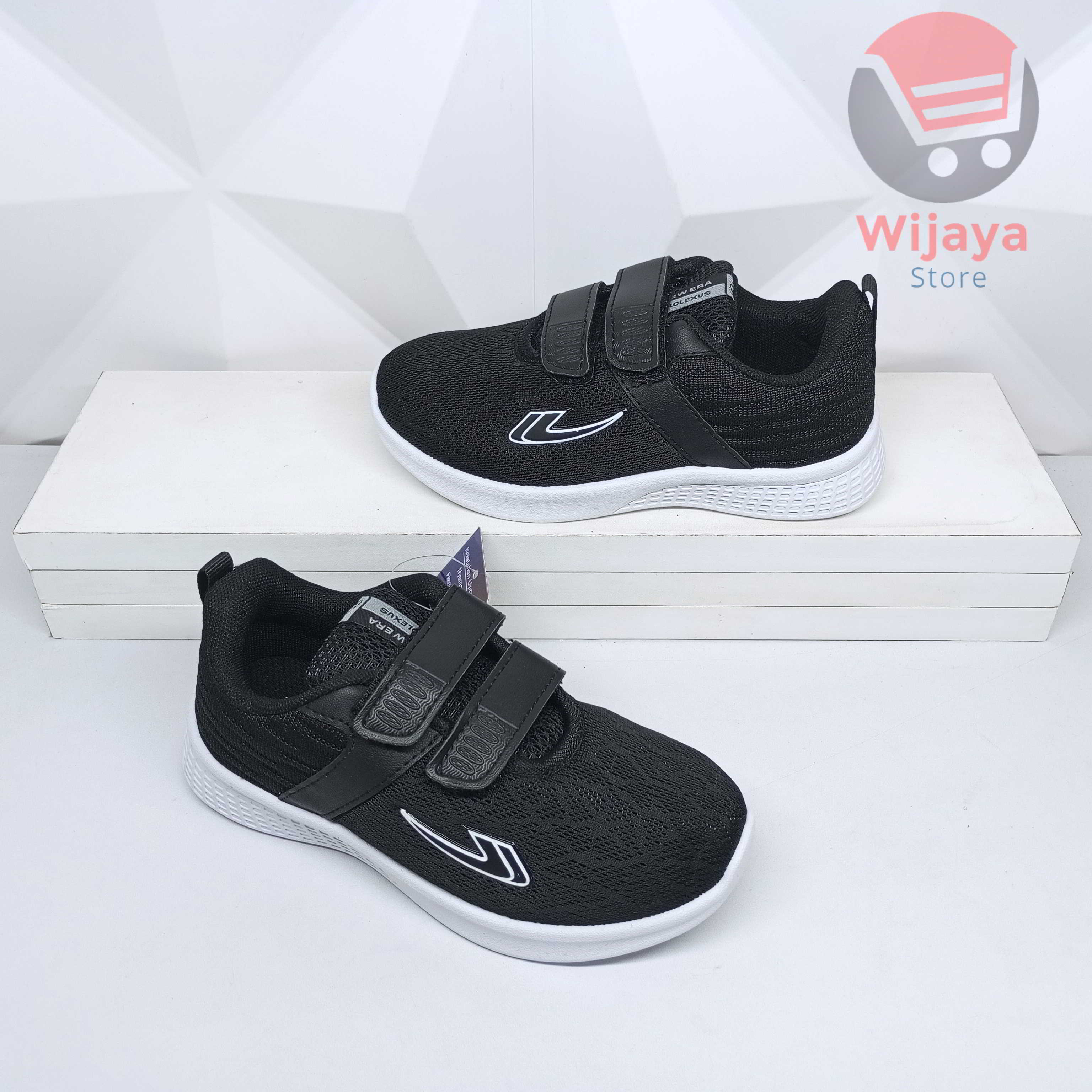 Sepatu Sekolah Anak New Era 29-33 Desain Sneaker Hitam Polos Putih dengan Strap Velcro dan Magnet yang Praktis CINDY CRISTAL MAGNETI ALISA ALPHARD