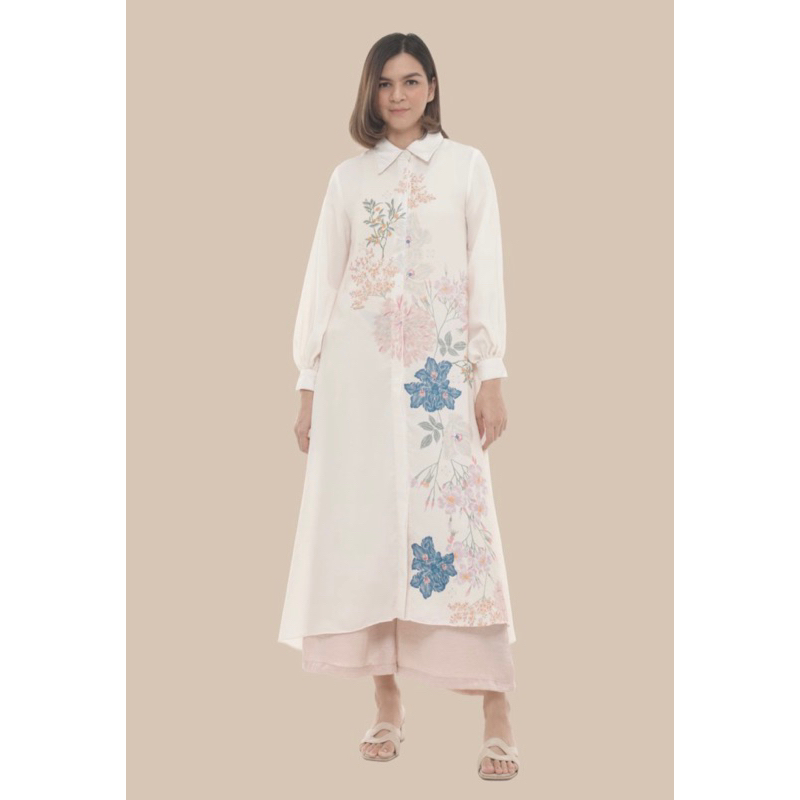 Stella Shirt Dress Wearing Klamby