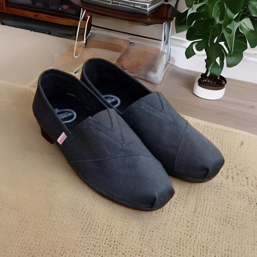 Sepatu slip on pria Sepatu slip on Sepatu slop pria Sepatu selop Sepatu wakai pria Wanita