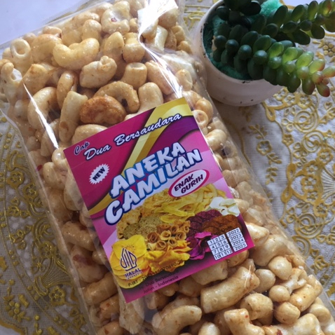 

Macroni rujak 180gr (dua bersaudara).