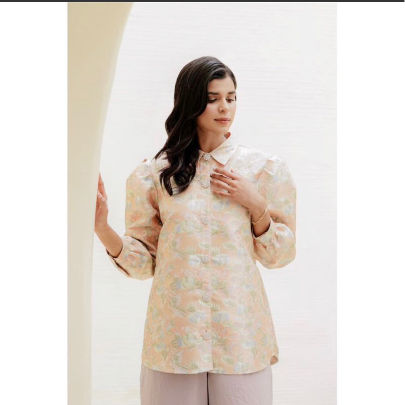 Benang Jarum Sense Of Serenity Series Viera Shirt SALEEEE