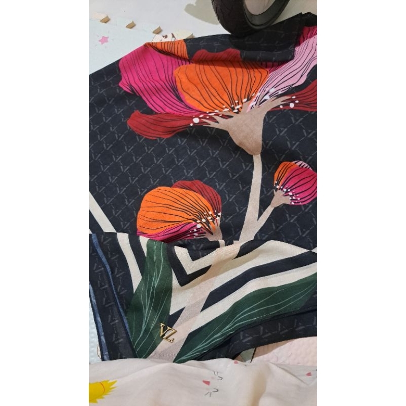 Vivi zubedi reverie scarf black new