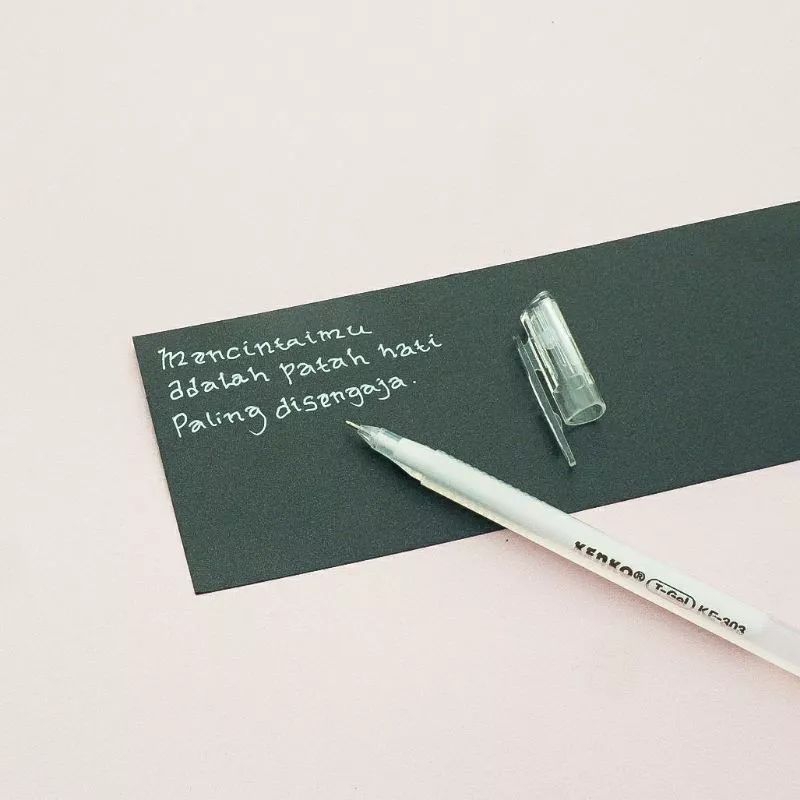 

PULPEN GELL PUTIH EMAS/PULPEN GELL WHITE AND GOLD