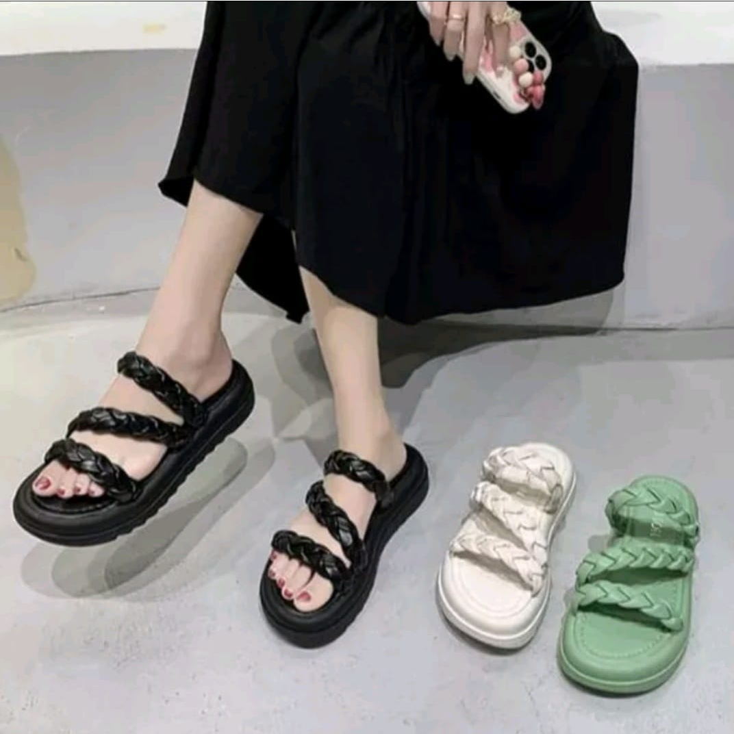 Sandal Flat Wanita AK 18