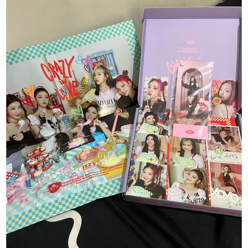 [+Poster] ITZY 1st Album Crazy In Love Yeji Ver.