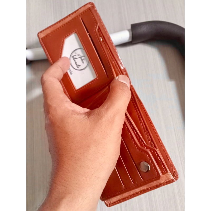 dompet keren berkualitas ukuran standar kecil dari anton hilmanto x AJM bahan kulit syntetis lokal berkualitas #dompet #dompetpria #dompetcowok #dompetkeren