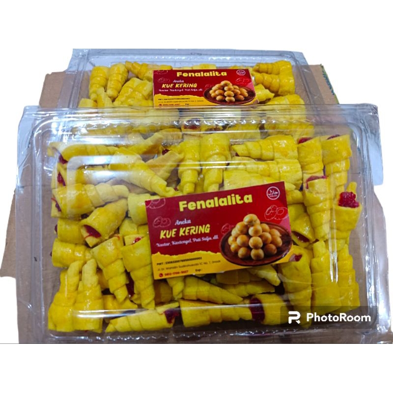 

Kue kering homemade venalita kuker cumcum isi selai strowberry250gr/mika halal