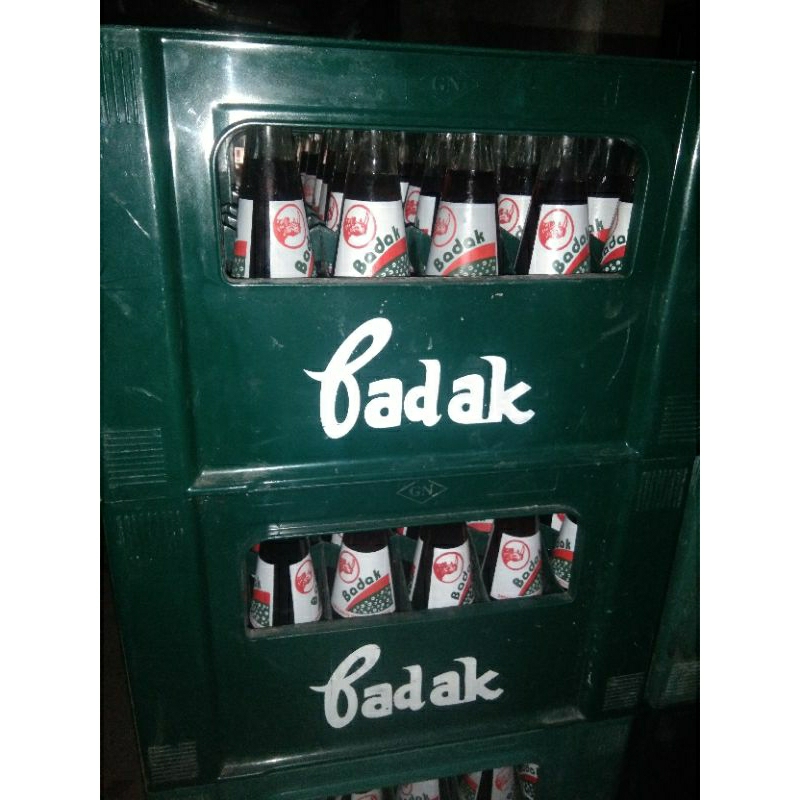 

minuman badak 1 krat tinggi isi 24 botol