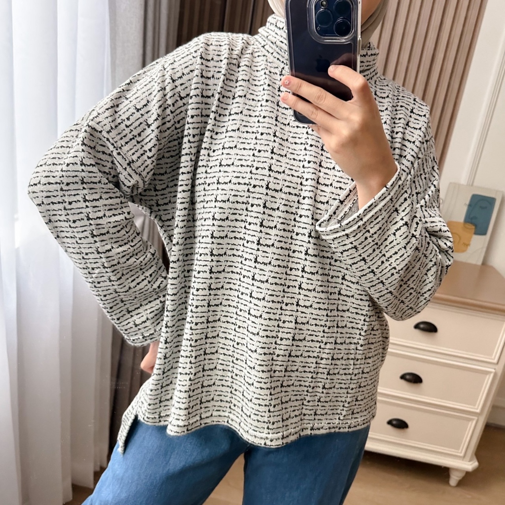 Oclo | Blushy Turtleneck Blouse Oversize