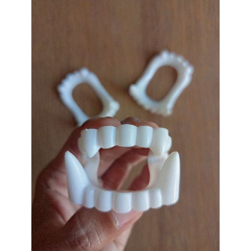 Mainan anak gigi palsu taring (3pcs)