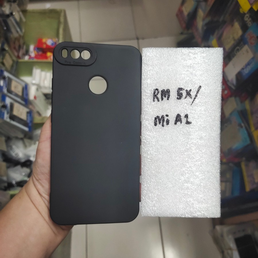 XIAOMI MI A1 / REDMI 5X softcase silikon karet hitam mantap