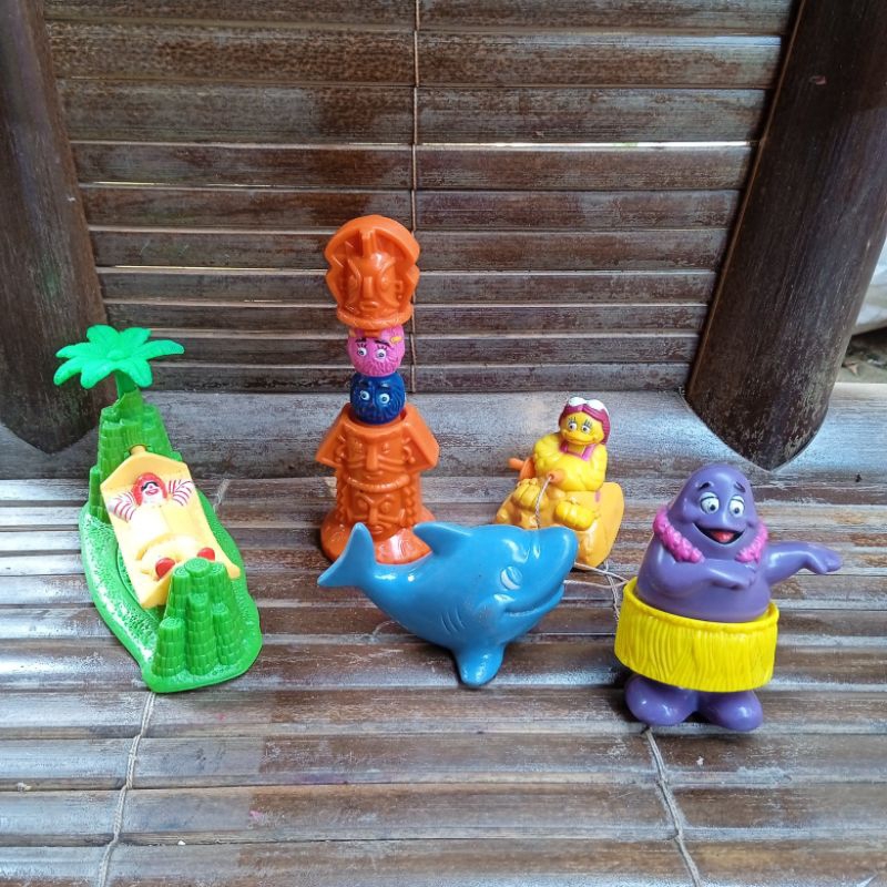 mainan happy meal vintage holiday island