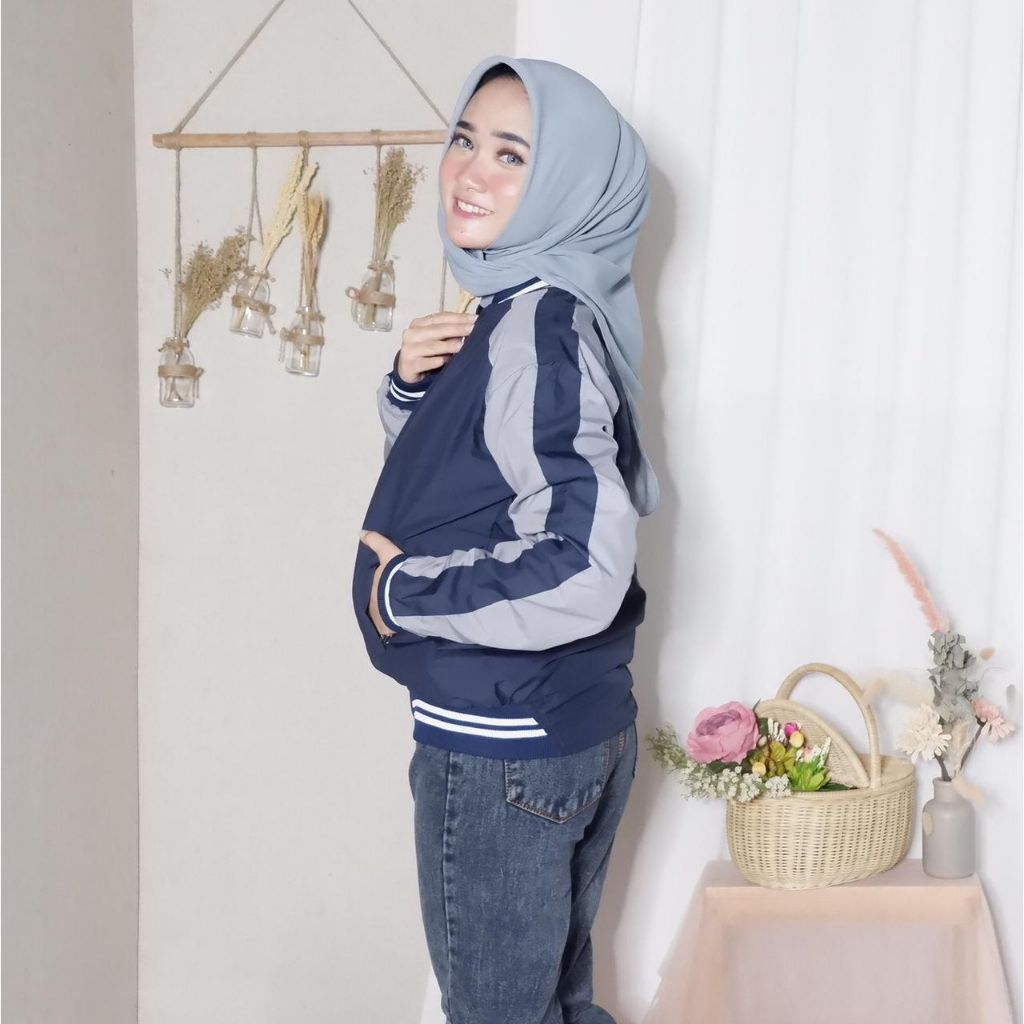 Justrue Jaket Bomber Wanita Bolak Balik JKJ Navy