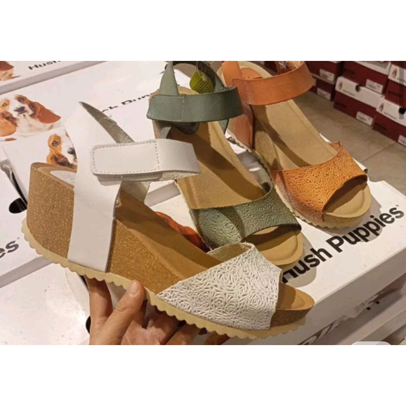 preloved WANDA PANDA ori  wedges wanda panda flat no buttonscarves b