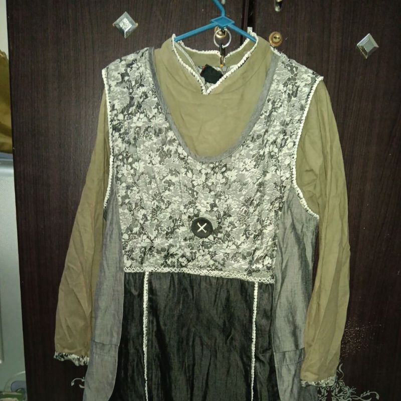 Gamis Hitam Abu Corak Bunga Kecil