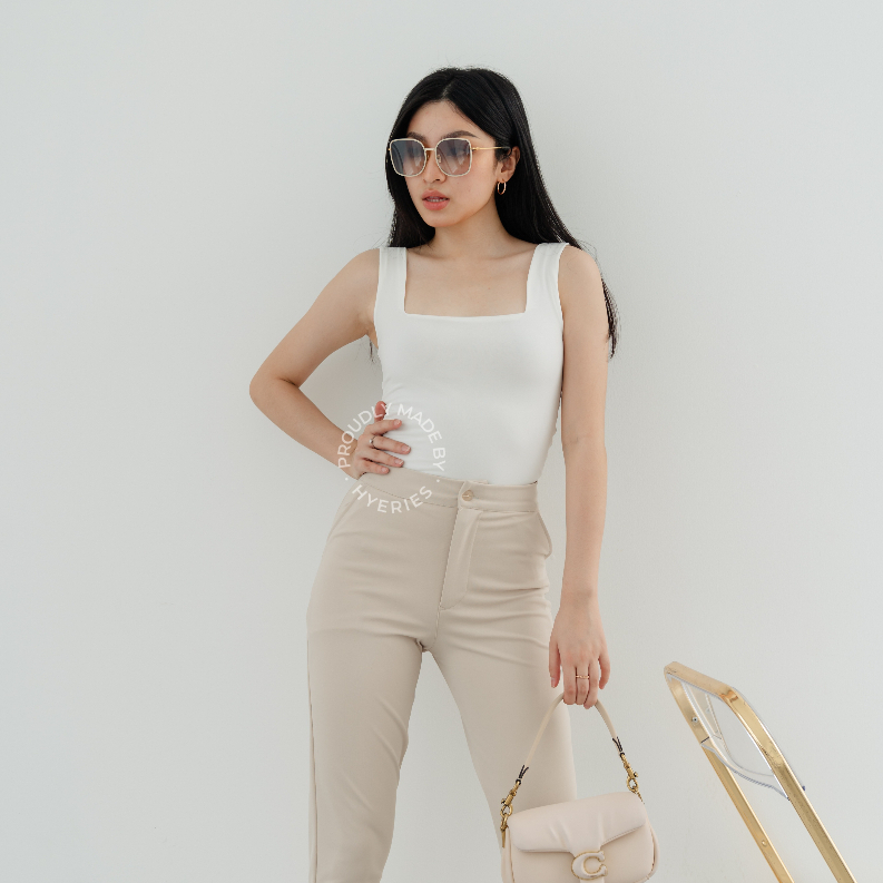 [HYERIES] Ruth Tank / Square tanktop wanita / Tank top kotak / Square neck top / Bodysuit tank / Atasan Wanita / Tanktop tali besar / Tank top tali lebar / Thick strap tank / Tanktop putih / Tanktop hitam / Tanktop panjang / Korea tank / Square camisole