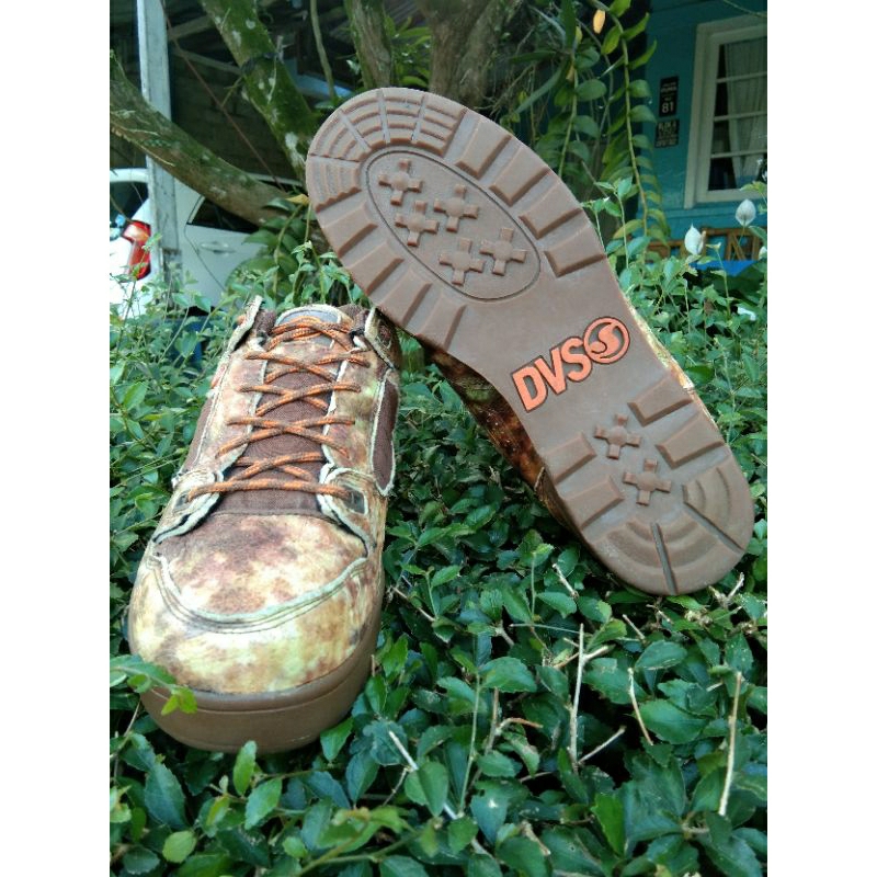 Sepatu Skateboard DVS USA