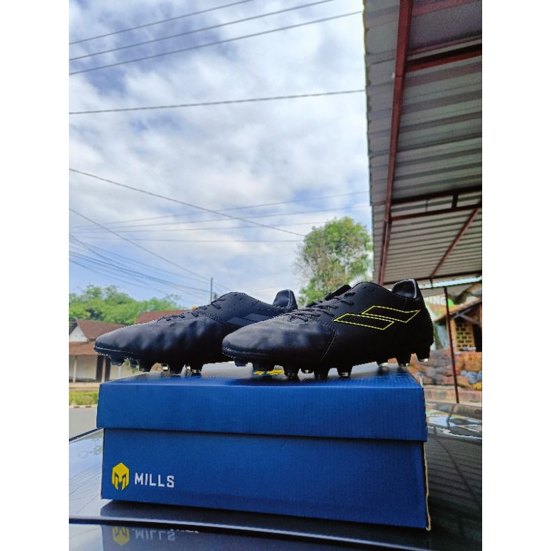T-Riton Sabre fg  original sepatu bola mills
