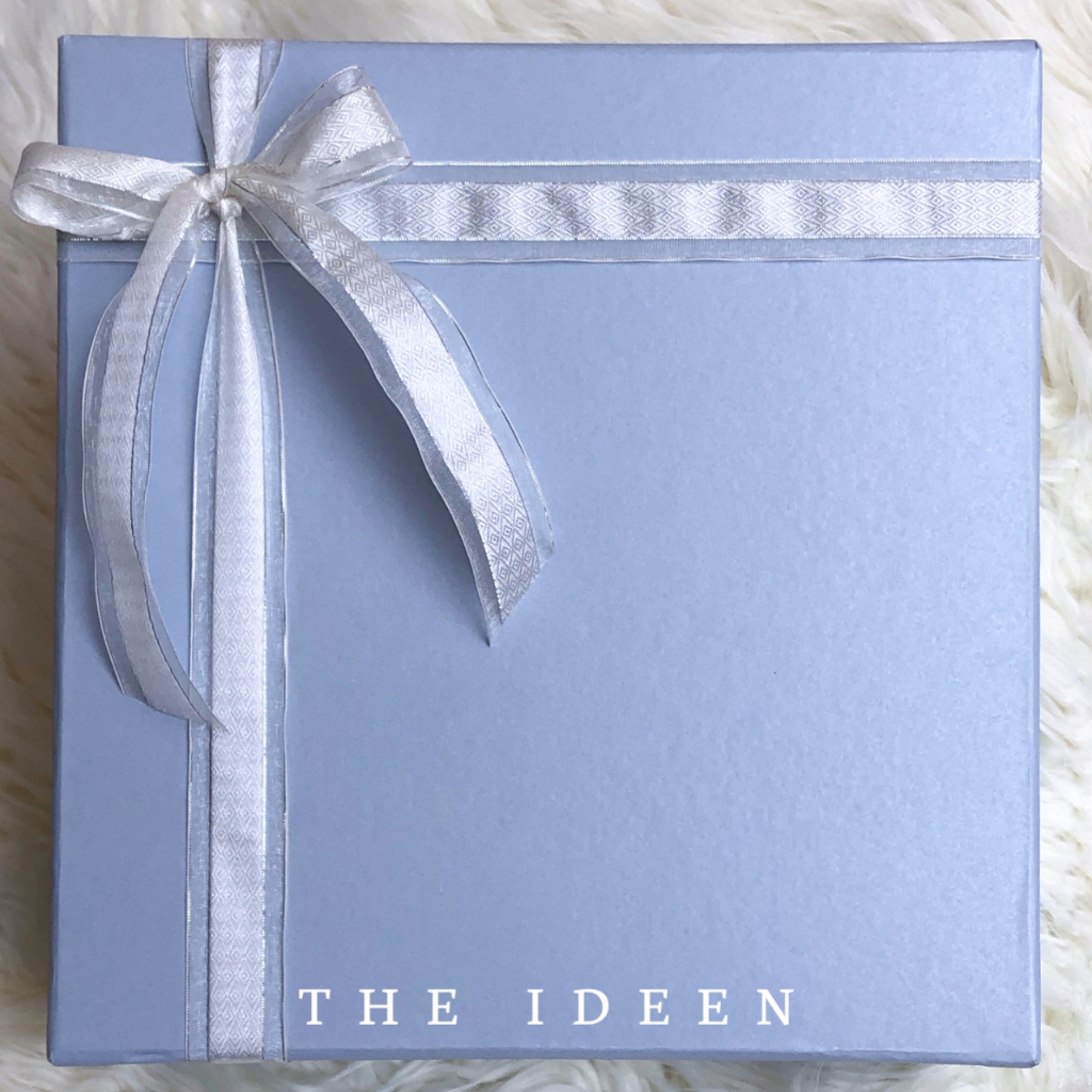 THE IDEEN - 016-05 | HARD BOX BABY BIRU 25×25×7,5 FREE KARTU UCAPAN DAN KERTAS CACAH | KOTAK KADO PARCEL HADIAH ULANG TAHUN AESTHETIC | PACKAGING SOUVENIR NATAL LEBARAN | KOTAK HAMPERS BAYI CEWEK COWOK BRIDESMAID GROOMSMEN SERBAGUNA