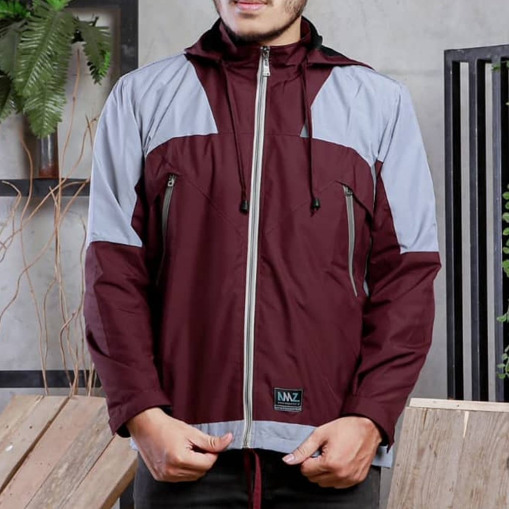 Justrue Jaket Gunung Pria Waterproof Jacket Adventure Marun