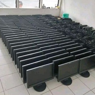 OBRAL MURAH MONITOR 19 INCH LCD. WIDE SCHREEN
