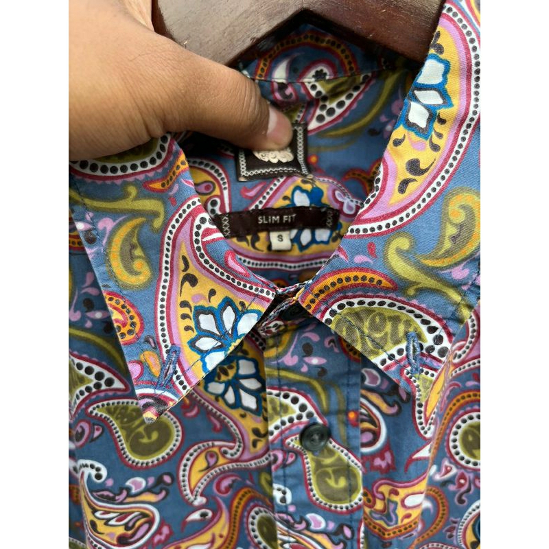 KEMEJA PRETTY GREEN PAISLEY SIZE SMALL