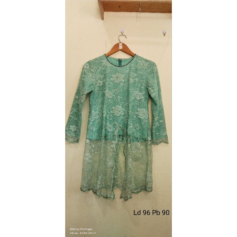 Preloved Atasan Kebaya