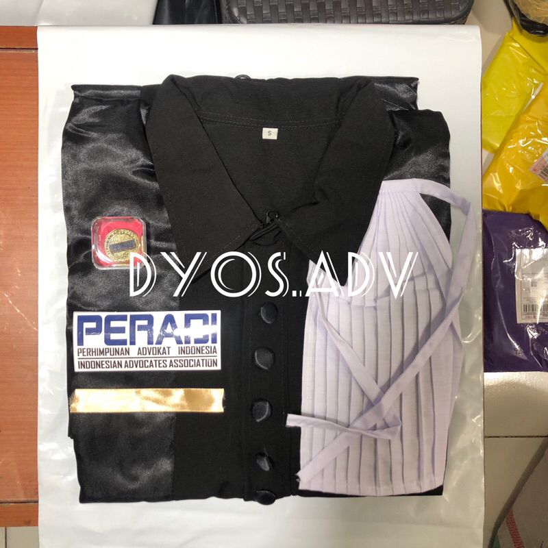 Toga Advokat Pengacara jaksa gratis pin dan stiker peradi bahan jet black